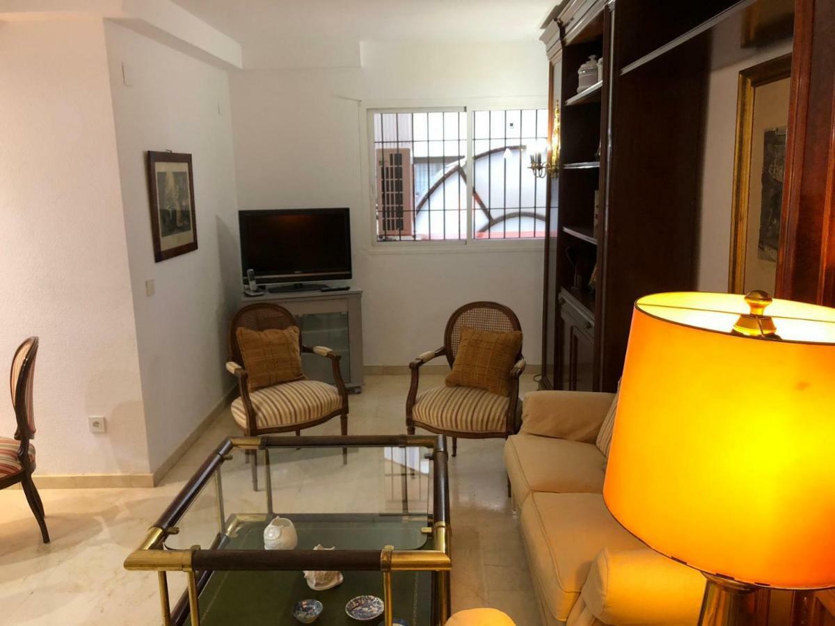 Ronda De Tejares Apartment *